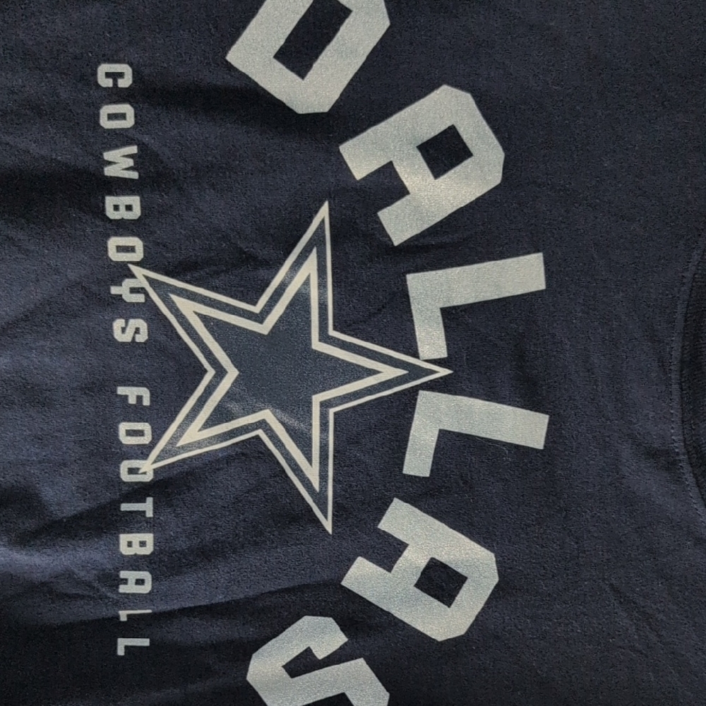 Dallas Cowboys Football Long Sleeve Shirt - Picture 2 of 2